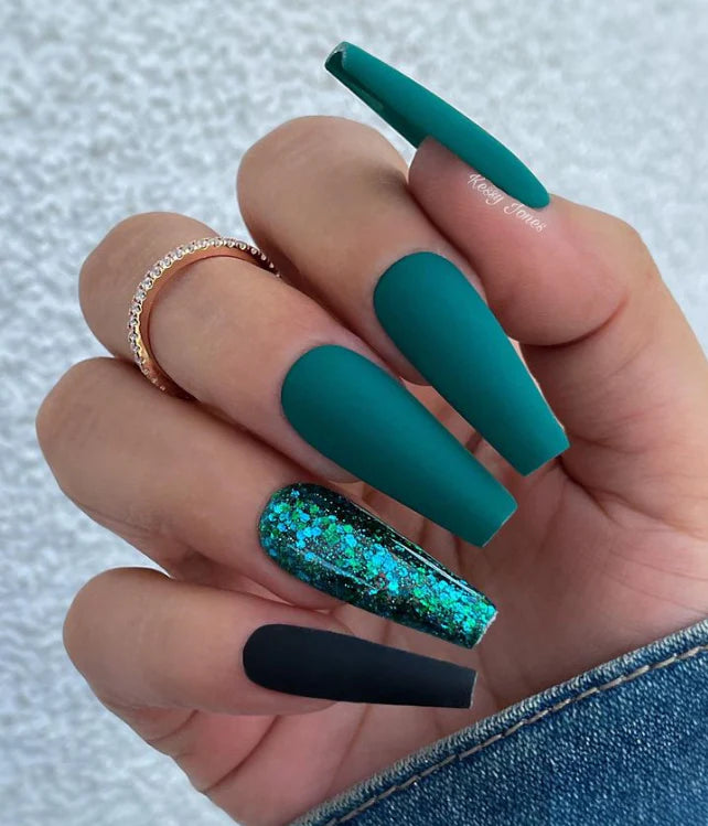 Gaudy but Gorgeous Glitter Gel