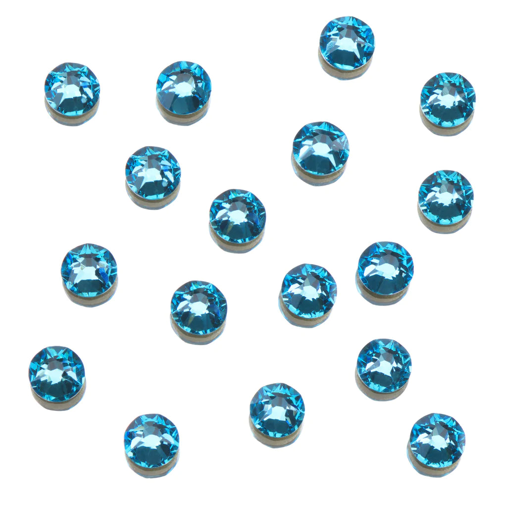 Ugly Duckling Clear as Mud Crystals - Aquamarine Flat Back - Round